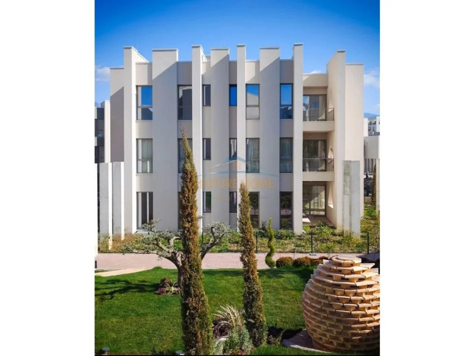 SHITET VILE INDIVIDUALE NE GREEN VALLEY RESIDENCE