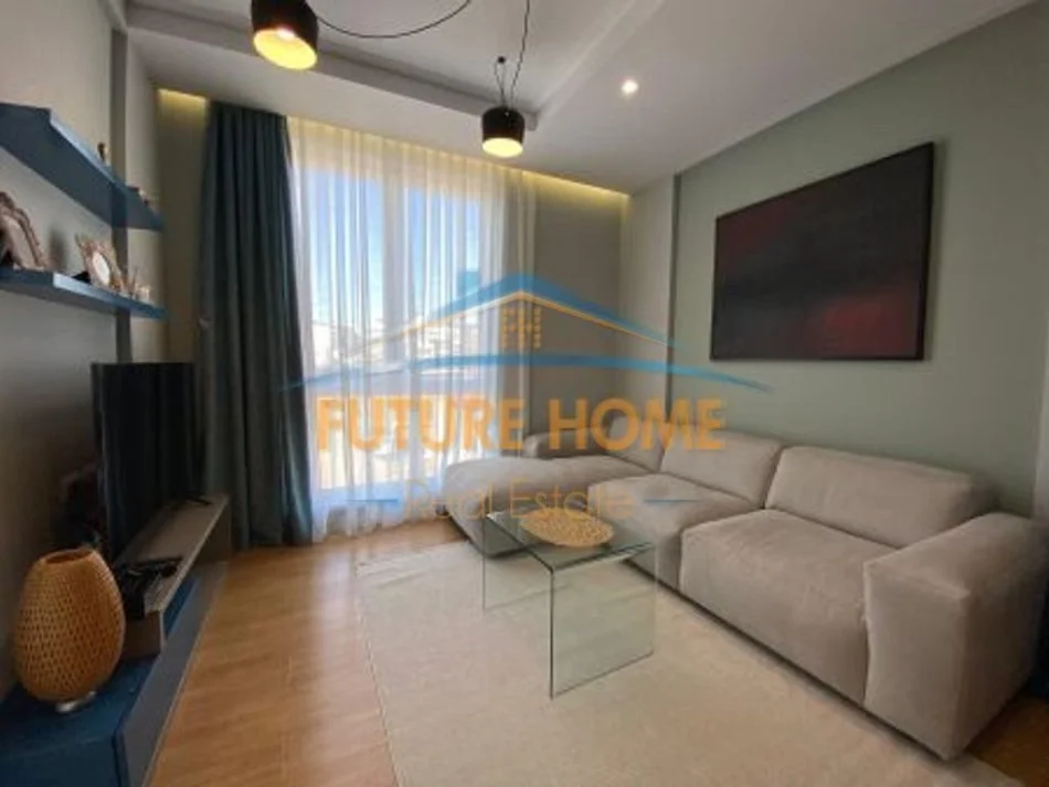 Tirane, jepet me qera apartament 1+1 , 65 m² 700 € 
