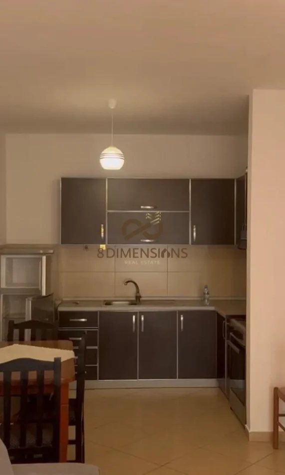 Tirane, jepet me qera apartament 1+1 Kati 1, 68 m² 420 € (yzberisht) D8241A-96