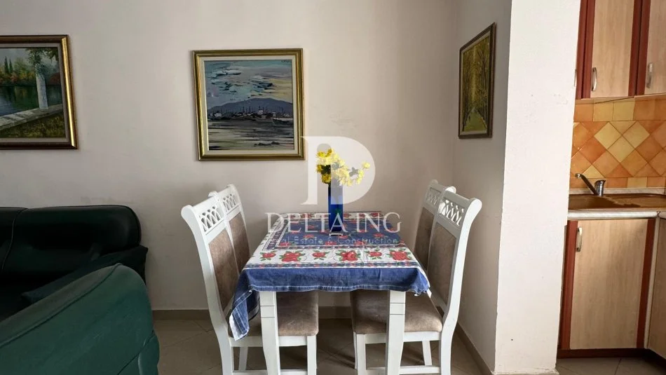 Tirane, jepet me qera apartament 1+1 Kati 3, 54 m² 500 € (Bllok)