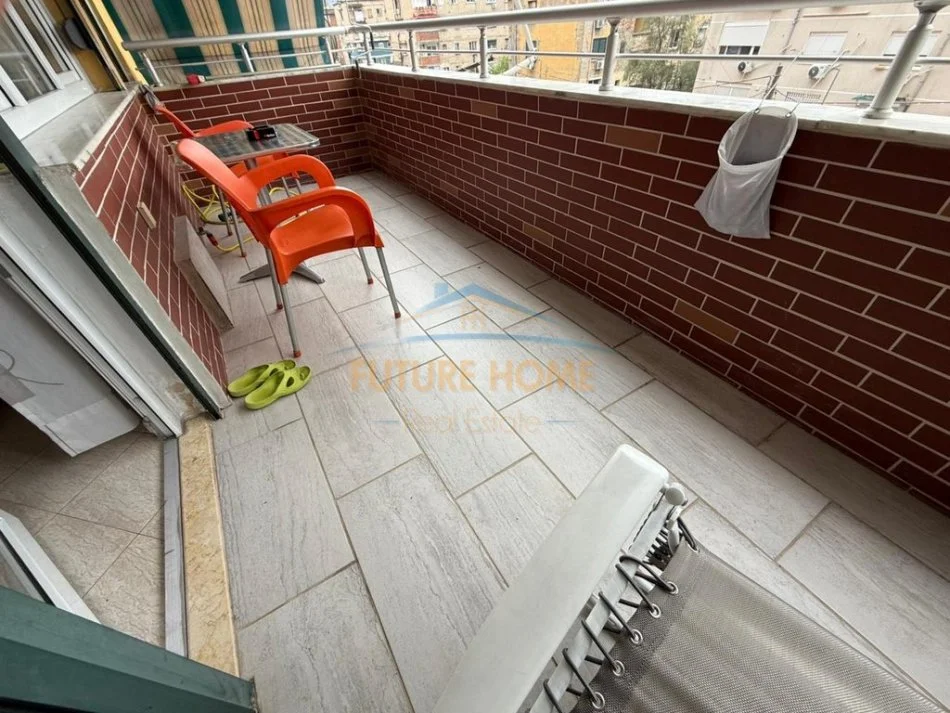 Tirane, shitet apartament 2+1+2 Kati 3, 121 m² 250.000 € (21 dhjetori kryqezimi)