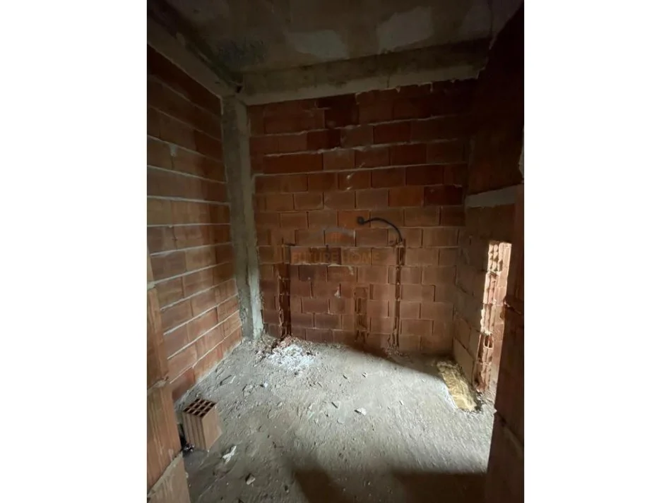 Tirane, shitet apartament 1+1 Kati 1, 65 m² 90.000 € 