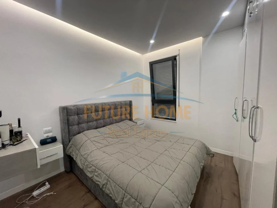 Tirane MUNDESI KREDIE  , shitet apartament 2+1+2 Kati 7, 101 m² 200.000 € (kinostudio)