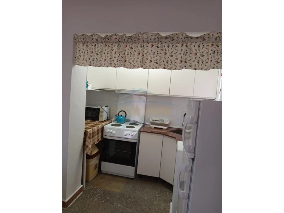 Tirane, jepet me qera apartament 2+1 Kati 5, 70 m² 550 € (Pazari i Ri, Shkolla e Kuqe)