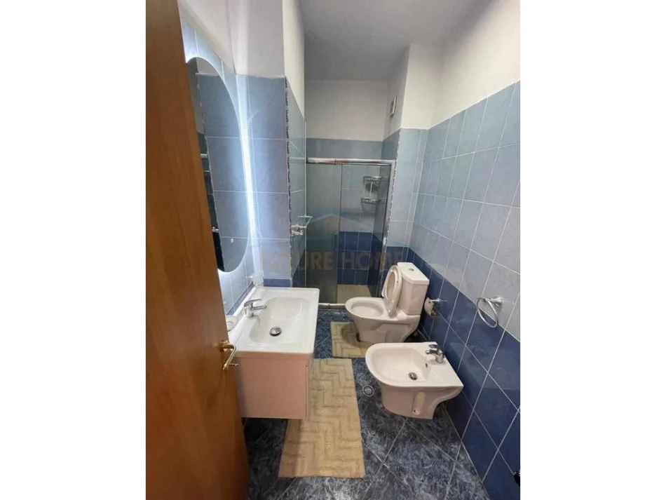 Shitet , Apartament 1+1 , Unaza e Re , Tirane