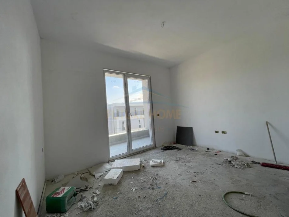 Tirane, shitet apartament 2+1 Kati 8, 128 m² 141.185 € (Univers City)