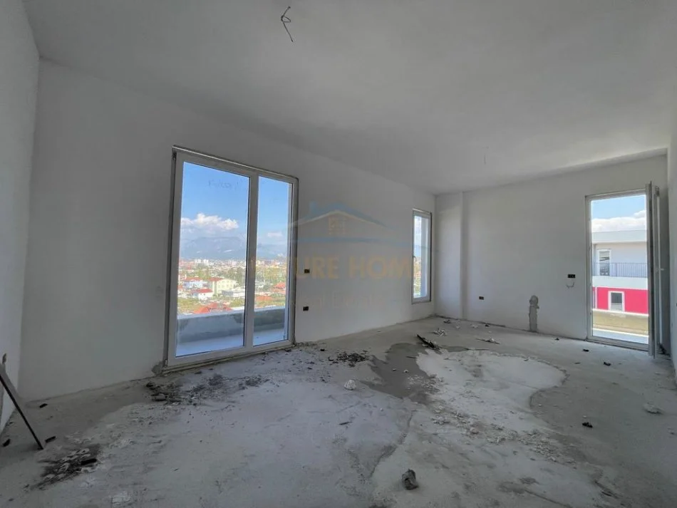 Tirane, shitet apartament 2+1 Kati 8, 128 m² 141.185 € (Univers City)