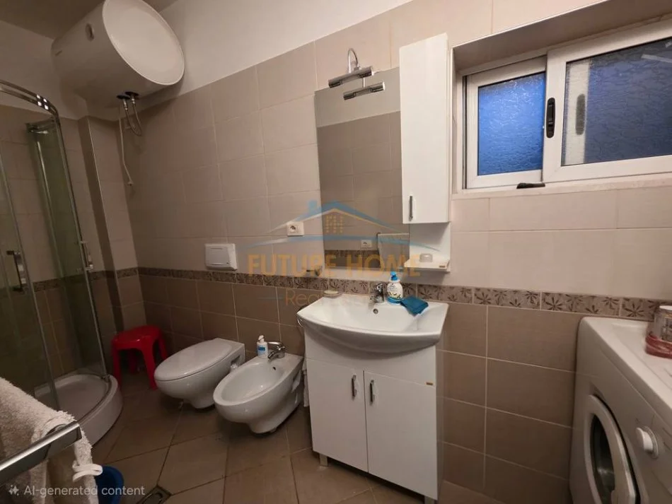 Tirane, shitet apartament 2+1+Ballkon Kati 4, 65 m² 152.000 € (Myslym Shyri)