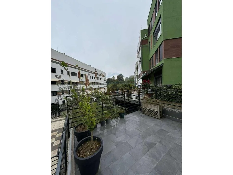 Tirane, jepet me qera apartament 2+1+Aneks+Ballkon Kati 1, 82 m² 750 € (REZIDENCA KODRA E DIELLIT II)