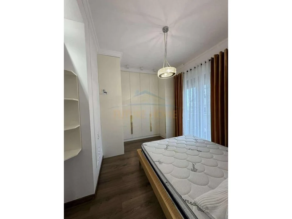 Tirane, jepet me qera apartament 2+1 Kati 1, 82 m² 750 € (Kodra e Diellit 2)