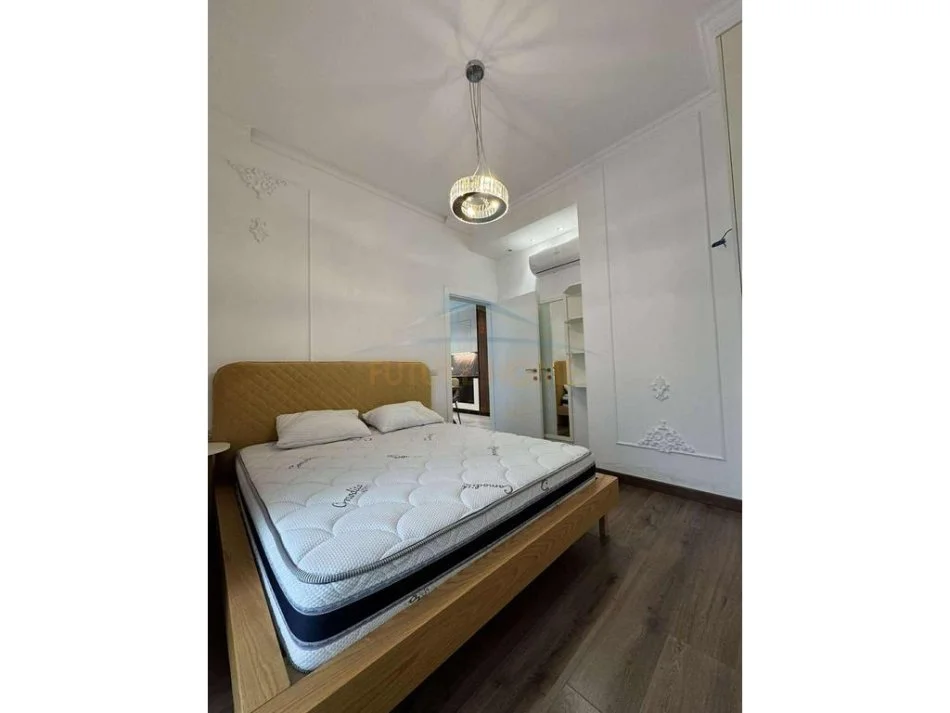 Tirane, jepet me qera apartament 2+1 Kati 1, 82 m² 750 € (Kodra e Diellit 2)