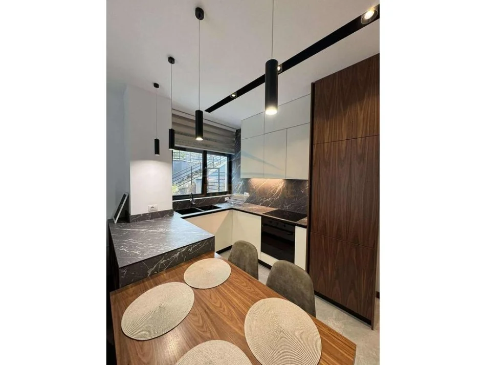 Tirane, jepet me qera apartament 2+1+Aneks+Ballkon Kati 1, 82 m² 750 € (REZIDENCA KODRA E DIELLIT II)