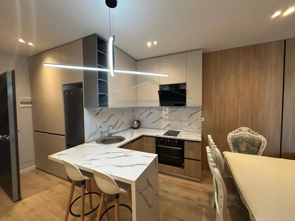 Durres, shitet apartament 1+1+Ballkon Kati 4, 70 m² 190.000 € (Golem)