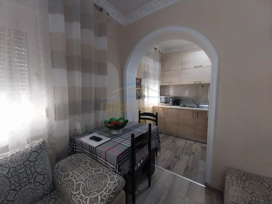 Tirane, jepet me qera apartament 1+1 Kati 5, 67 m² 550 €