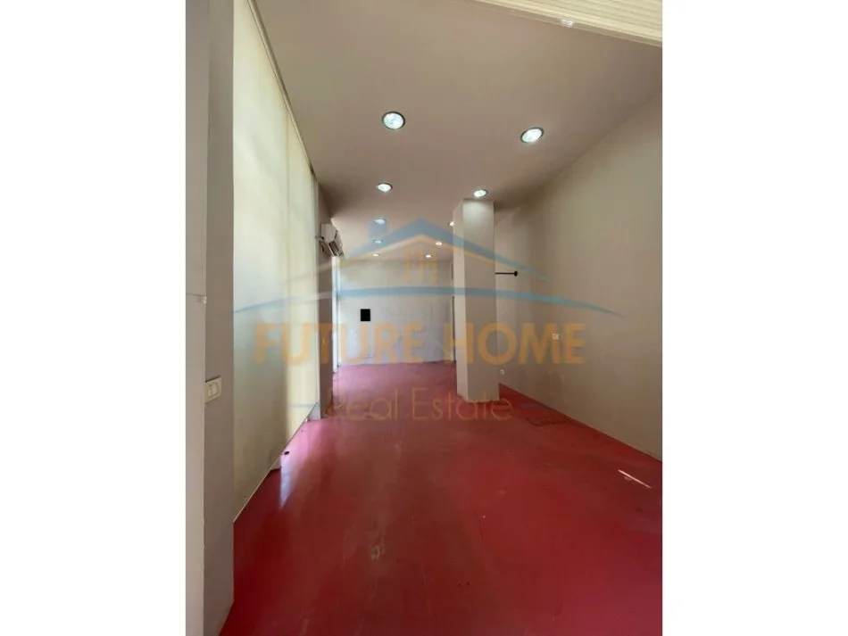 Tirane, jepet me qera ambjent biznesi Kati 0, 32 m² 650 € (Myslym Shyri)