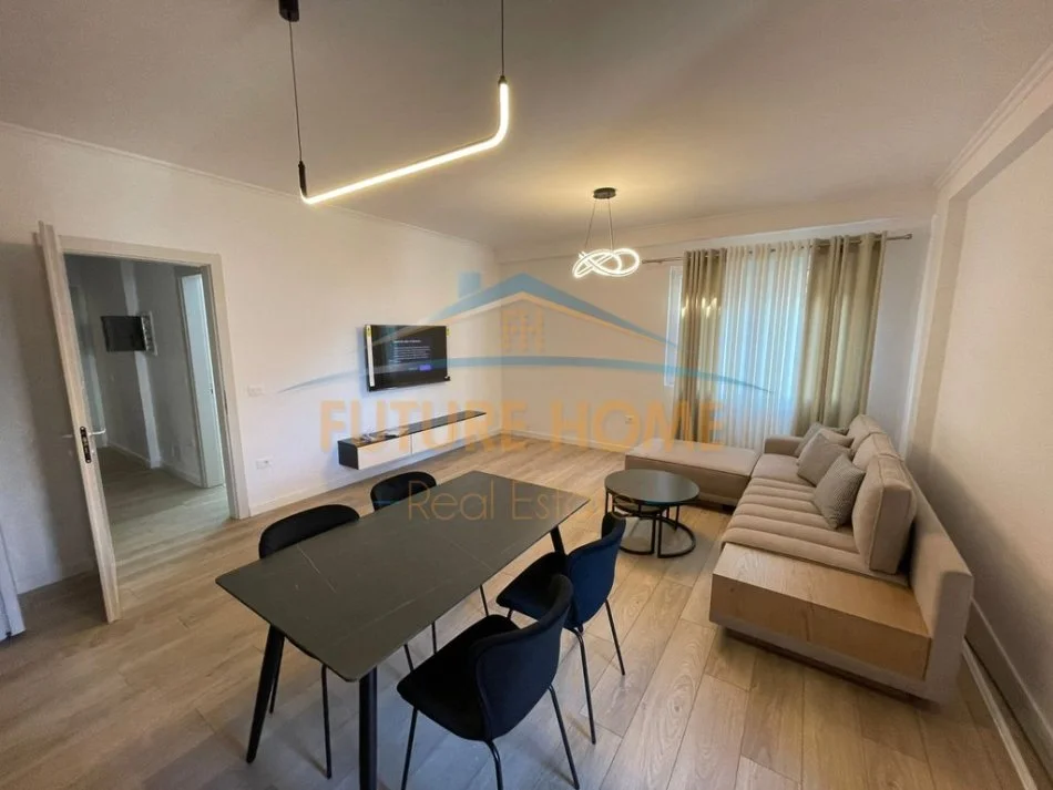 Tirane, jepet me qera apartament 2+1 Kati 2, 99 m² 800 € (pranë Rezidences 1.)