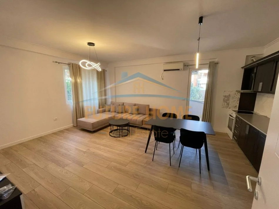 Tirane, jepet me qera apartament 2+1 Kati 2, 99 m² 800 € (pranë Rezidences 1.)