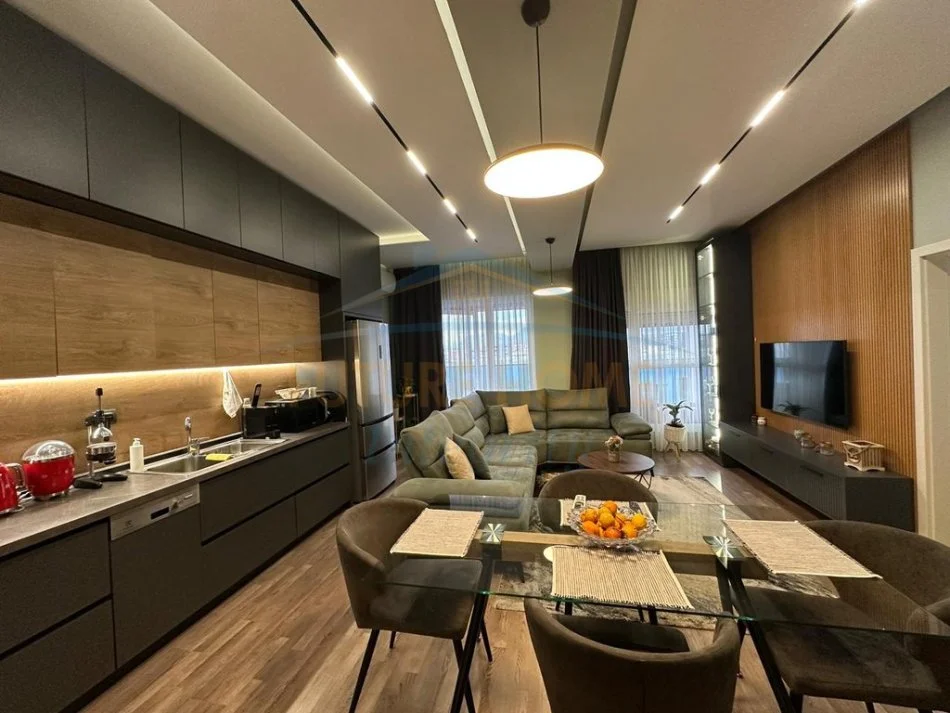 Tirane, shitet apartament 1+1+Ballkon Kati 6, 78 m² 150.000 € (Kompleksi Mangalem, Ali Demi)