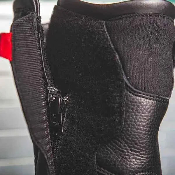 Durres, shes Cizme motorri touring goretex të firmës 220 Euro