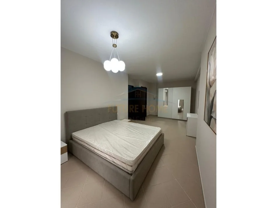 Tirane, jepet me qera apartament 2+1+Ballkon Kati 3, 100 m² 800 € (Kompleksi Magnet)