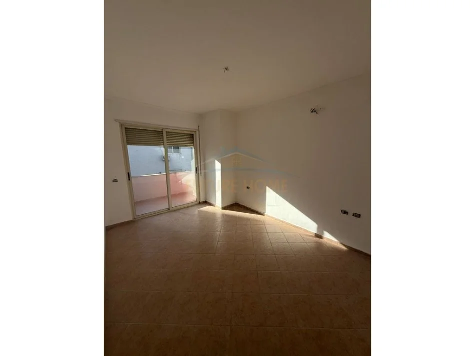 Tirane, shitet apartament 2+1+Aneks+Ballkon Kati 3, 99 m² 225.000 € (LIQENI I THATE)