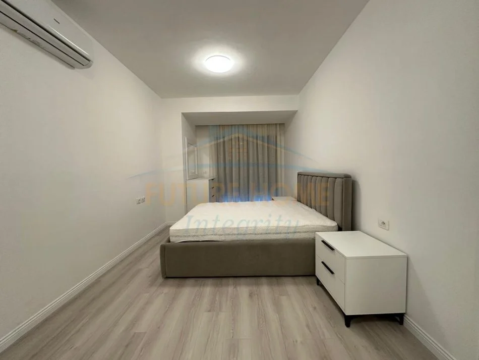 Tirane, jepet me qera apartament 2+1+Ballkon Kati 1, 150 m² 800 € (Rezidenca Kodra e Diellit 2)