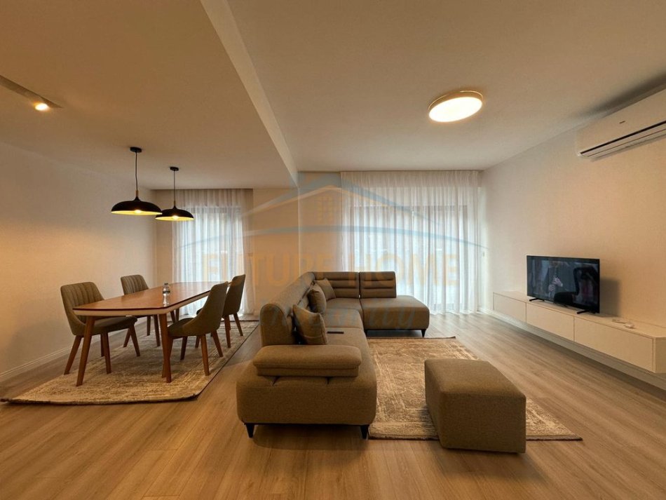 Tirane, jepet me qera apartament 2+1+Ballkon Kati 1, 150 m² 800 € (Residenca Kodra e Diellit 2, Tiranë.)