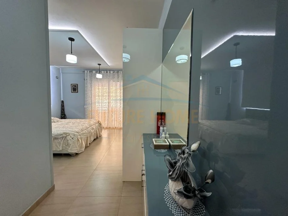 Shitet, Penthouse, Rruga e Dajtit, Fresku 260,000 €