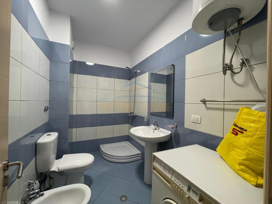 Tirane, jepet me qera apartament 2+1 Kati 6, 115 m² 600 € (Rruga Kongresi i Manastirit, pranë Pediatrisë)