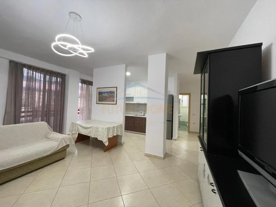 Tirane, jepet me qera apartament 2+1+Ballkon Kati 6, 115 m² 600 € (Kongresi i Manastirit)