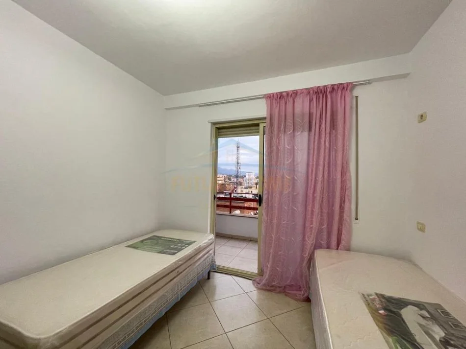 Tirane, jepet me qera apartament 2+1+Ballkon Kati 6, 115 m² 600 € (Kongresi i Manastirit)