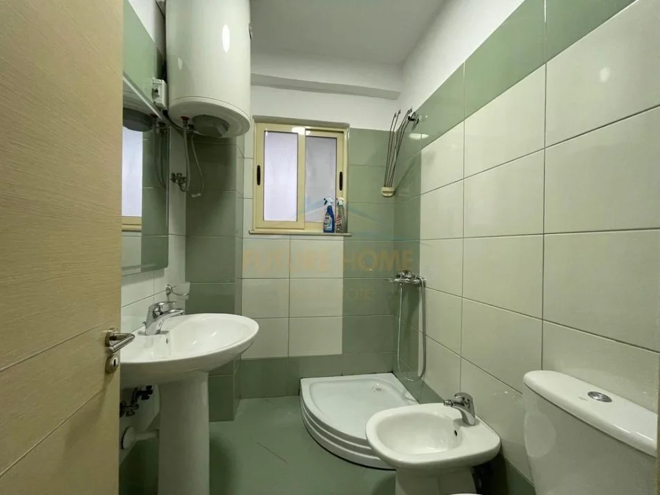 Tirane, jepet me qera apartament 2+1+Ballkon Kati 6, 115 m² 600 € (Kongresi i Manastirit)