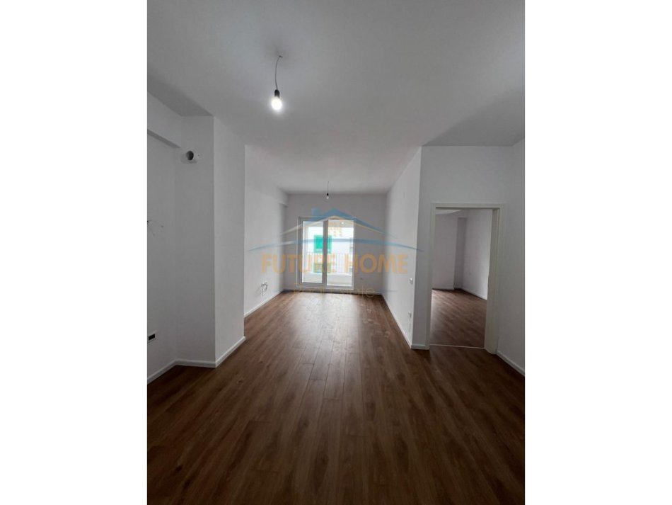 Tirane, shitet apartament 1+1 Kati 6, 61 m² 105.000 € (Kompleksi Kaimi)