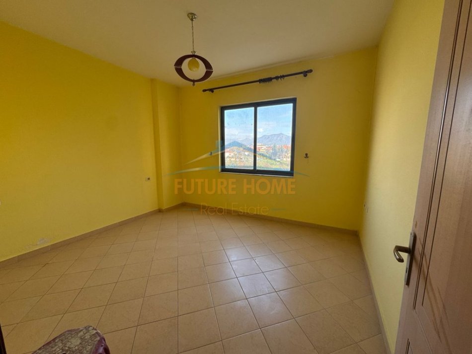 Qera, Apartament 1+1 Bosh ,Laparake,Tiranë 400 €