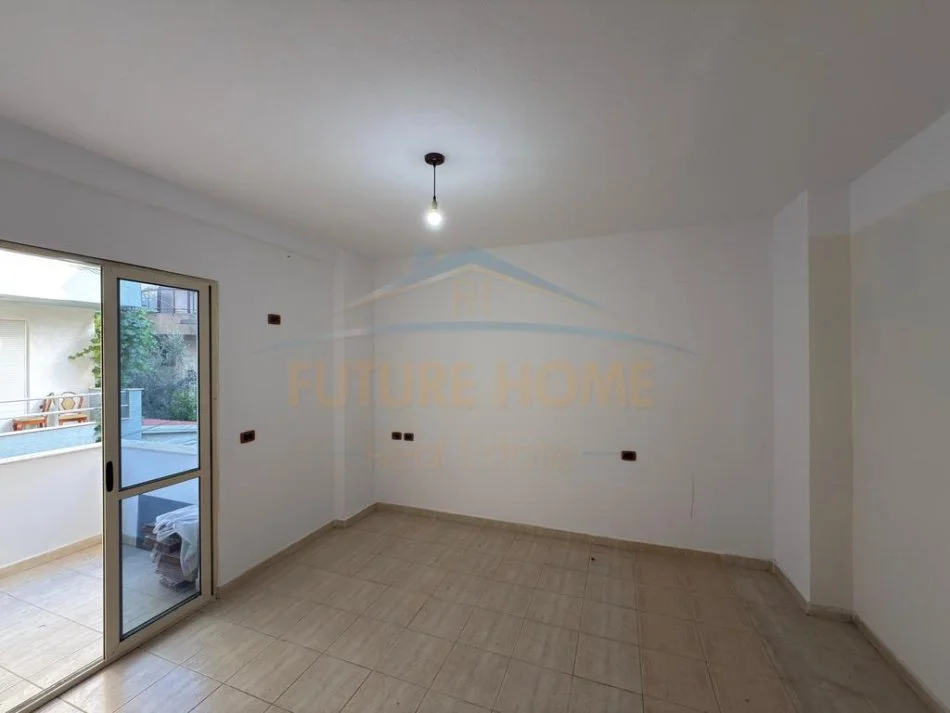 Tirane, shitet apartament 3+1+Ballkon , 102 m² 175.000 € 