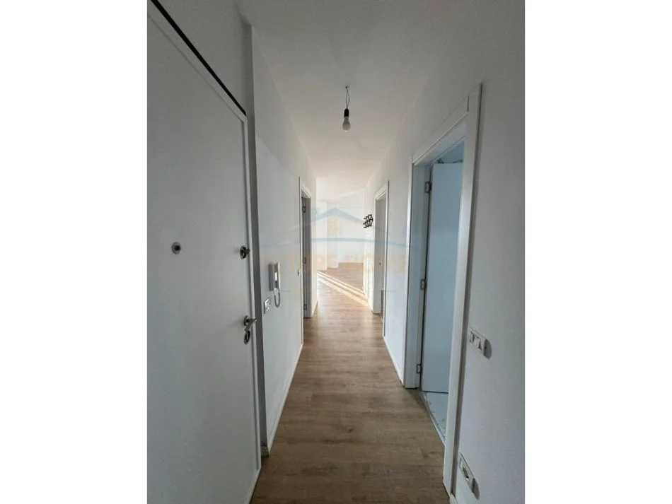 Tirane, shitet apartament 2+1 Kati 8, 124 m² 204.000 € (Rezidenca Future Home)
