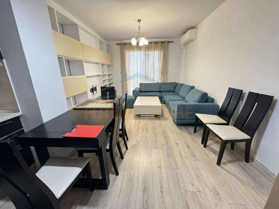 Tirane, jepet me qera apartament 2+1 Kati 2, 103 m² 550 € 