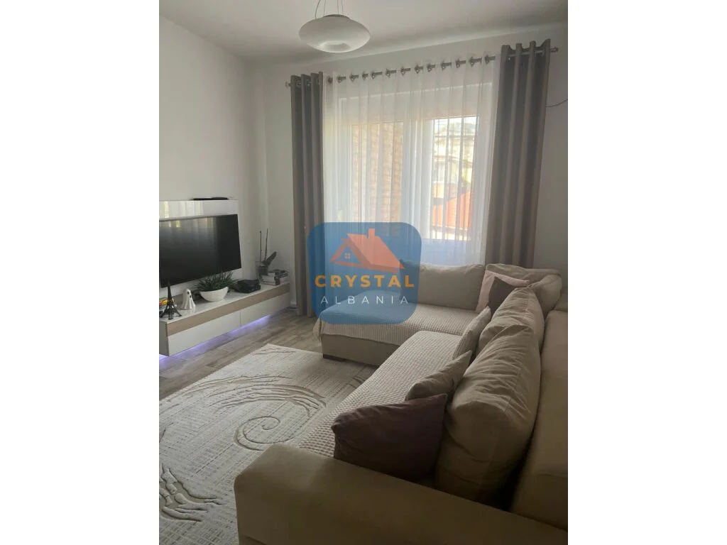 Jepet Apartament me qera