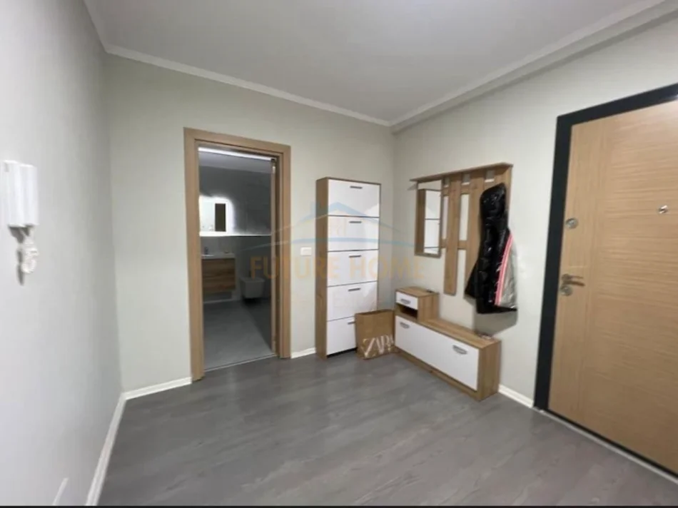 Tirane, jepet me qera apartament 1+1+Ballkon Kati 1, 75 m² 500 € (5 MAJI)