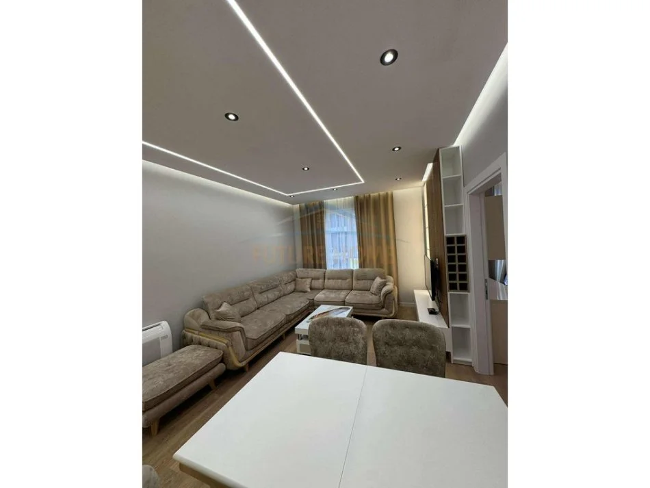 Tirane, jepet me qera 3+1+Ballkon Kati 6, 116 m² 630 € (UNIVERS CITY / QTU)