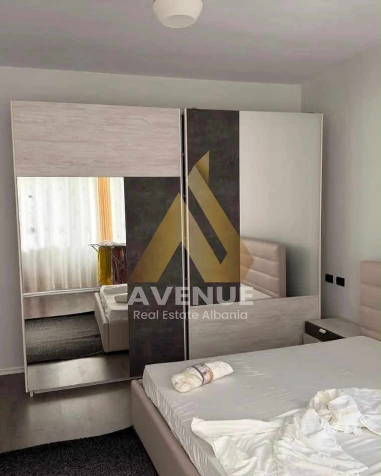 Tirane, jepet me qera apartament 2+1 Kati 7, 500 € (Liqeni Thate)