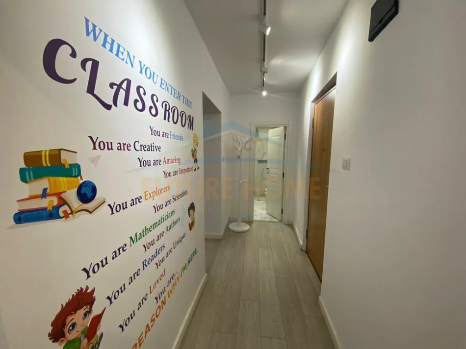 Tirane, jepet me qera ambjent biznesi Kati 2, 92 m² 800 € (21 dhjetori)