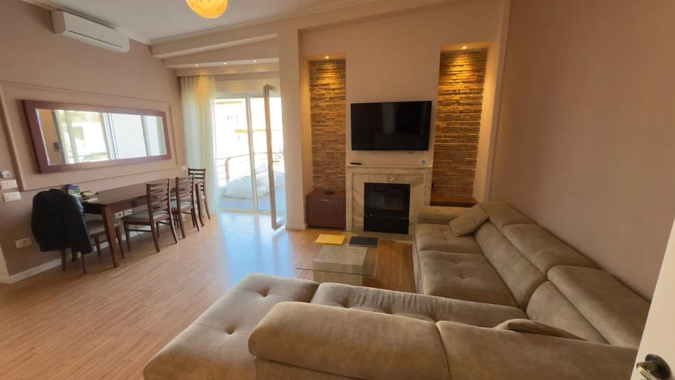 Tirane, shes apartament 2+1+2+verande Kati 7, 98 m² 175.000 €