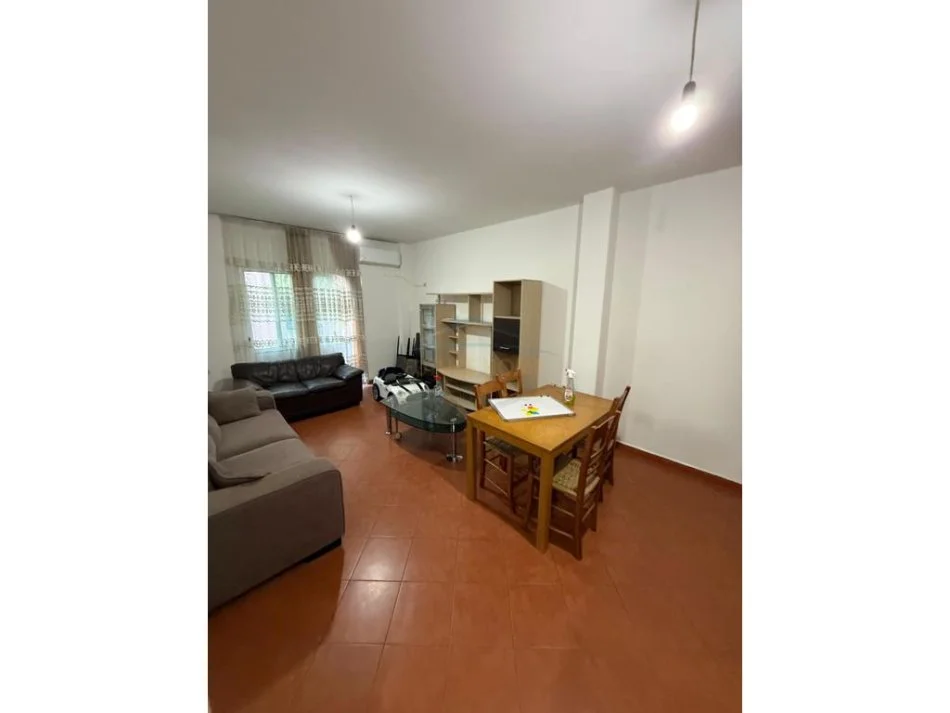 Tirane, jepet me qera apartament 2+1 Kati 2, 85 m² 500 € (Kodra e Diellit, Tirane)