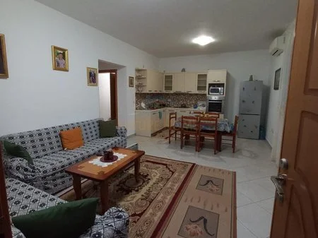 Vlore, jepet me qera apartament 2+1 Kati 1, 64 m² 300 € 
