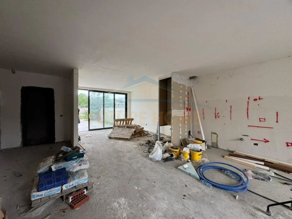 Tirane, shitet Vile 3 Katshe Kati 3, 368 m² 700.000 € (Mjull Bathore)