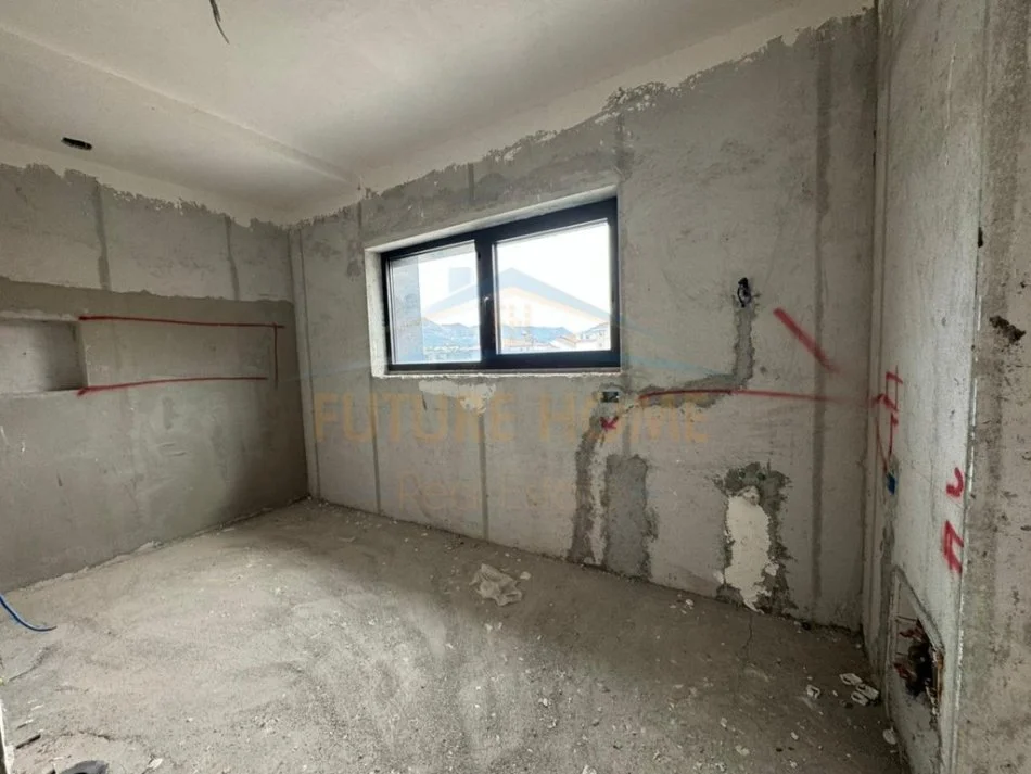 Tirane, shitet Vile 2 Katshe Kati 0, 368 m² 700.000 € (MJULL BATHORE)