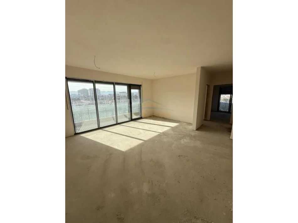 Tirane, shitet apartament 2+1+Ballkon Kati 4, 113 m² 215.000 € (Parallel Living, Don Bosko)