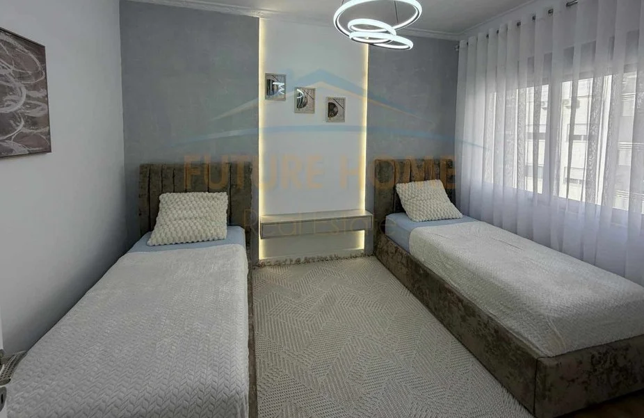 Tirane, shitet apartament 2+1 Kati 5, 101 m² 168.000 € (Pranë Pallatit Eja Studio)