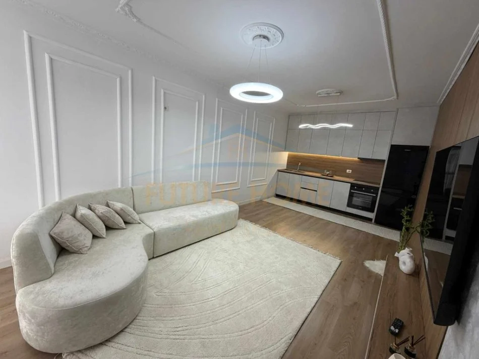 Tirane, shitet apartament 2+1 Kati 4, 101 m² 168.000 € (UNAZA E RE)